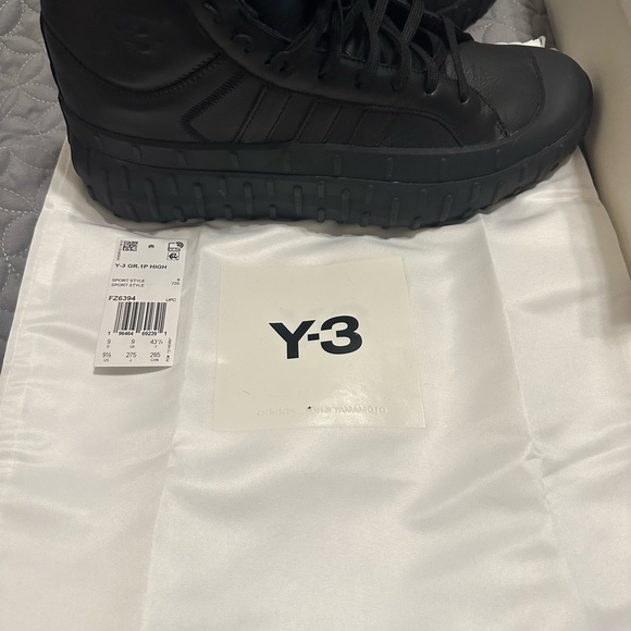Y-3 High Sneakers - Picture 9 of 10